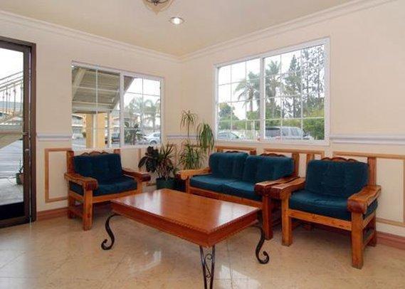 Motel 6 Garden Grove Interior photo