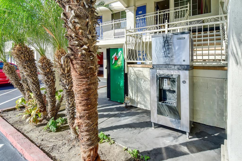 Motel 6 Garden Grove Exterior photo